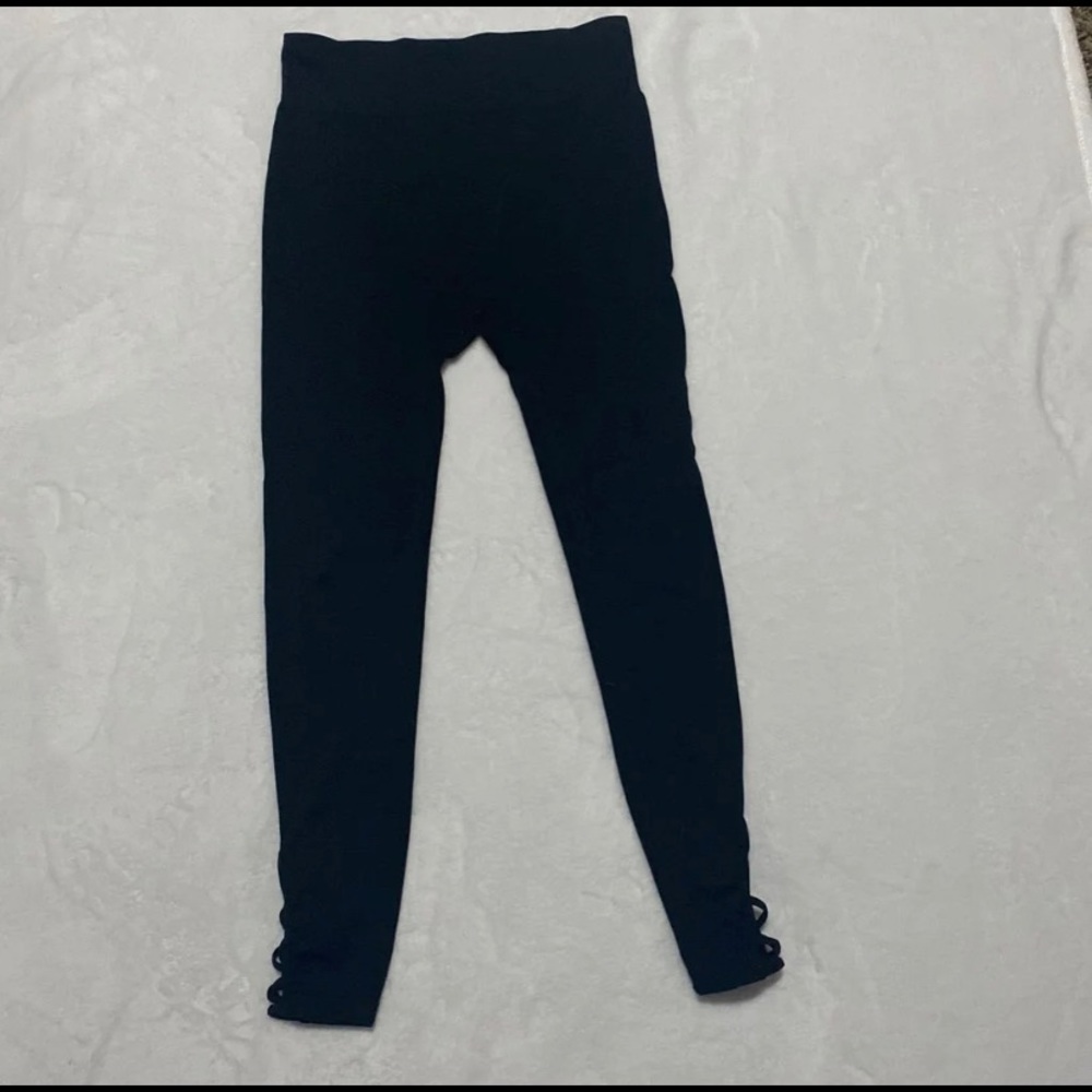 Black leggings